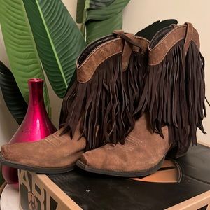 Suede fringe boot